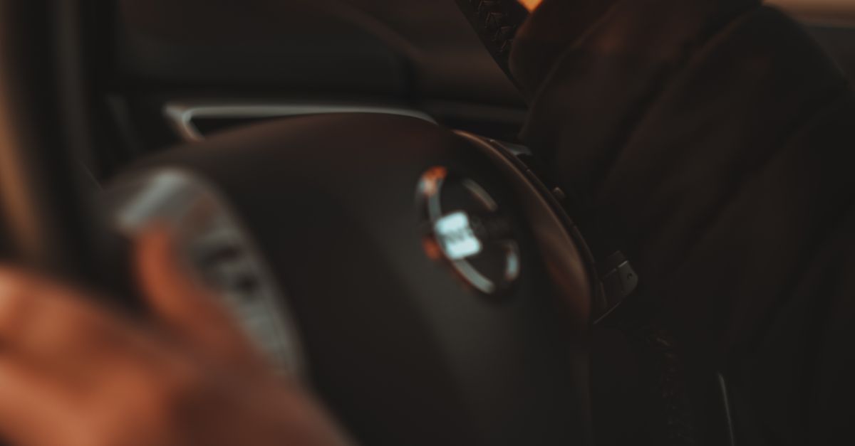 Exploring the Popularity of Automatic Driving Lessons Among Learner Drivers
