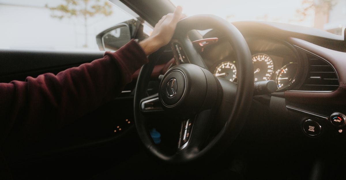 The Impact of Student Testimonials on Driving School Choices